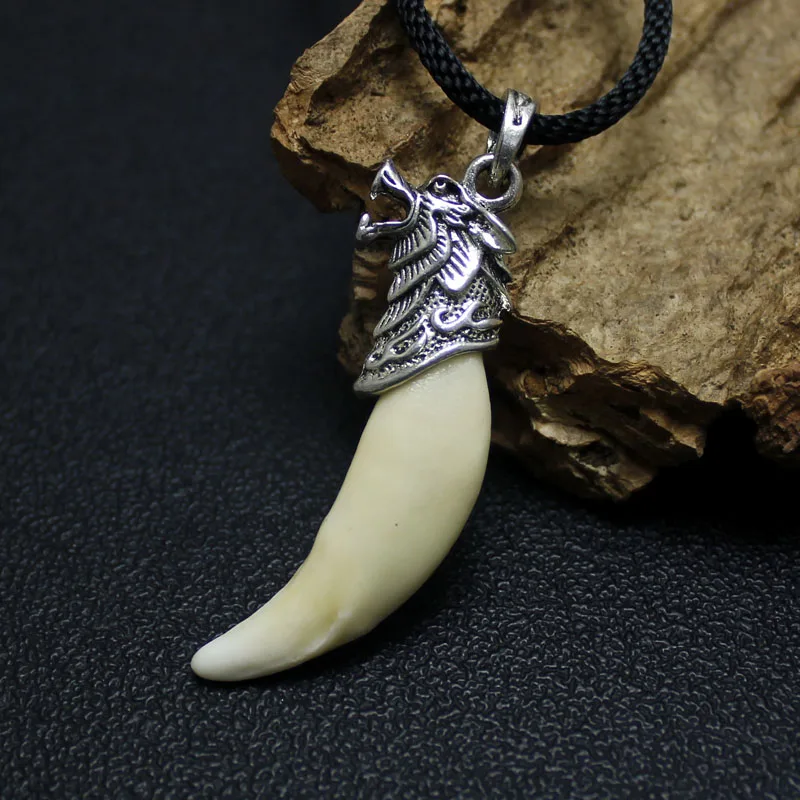 Wolf Tooth Necklace Man Brave Real Tooth Pendant Punk Rock Wild Accessories Classic Jewelry fang tooth necklace stainless steel pendant necklace