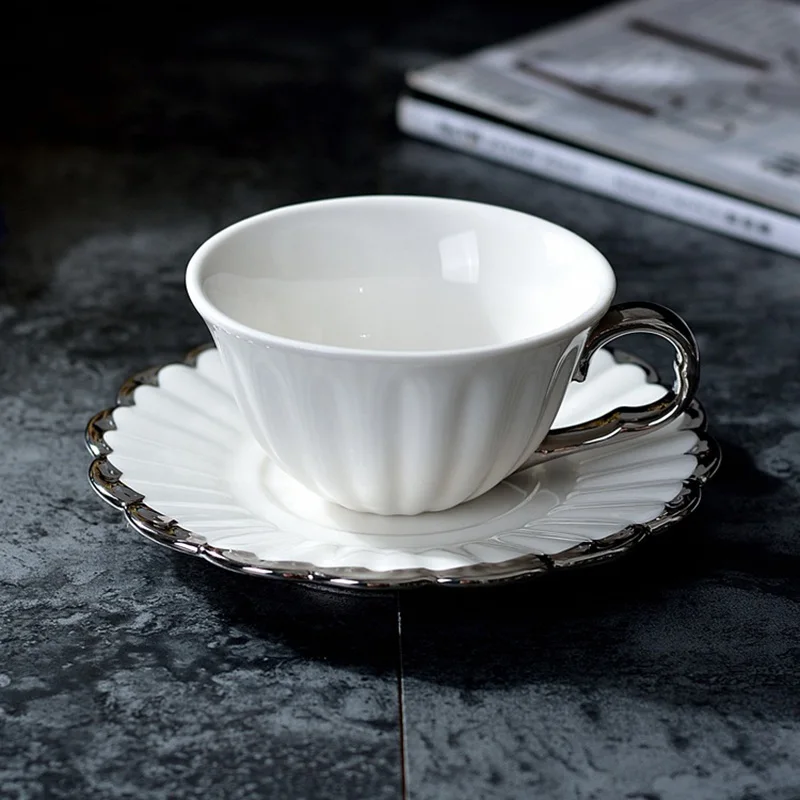 

European style palace coffee Mug with dish,Roman cup saucer Coffee Tea Milk Cup Drinkware Mugs Porcelain Mugs Personality Cup