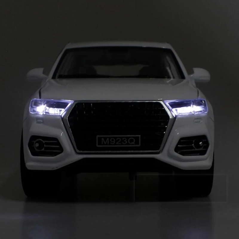 1/24 масштаб моделирование Audi Q7 сплав литья под давлением модель звук и свет игрушка с инерционным механизмом автомобиль игрушки для детей подарок на день рождения