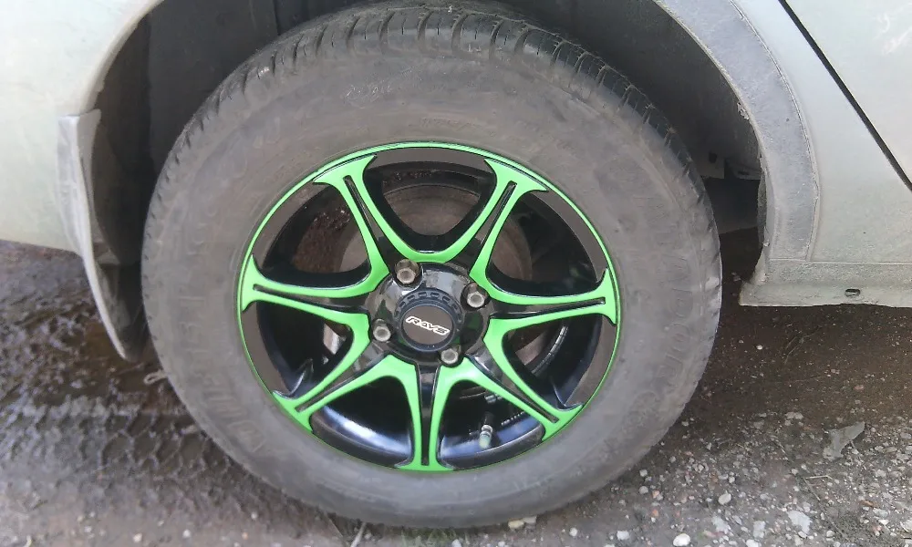 UTB8.zY1s__IXKJkSalUq6yBzVXai