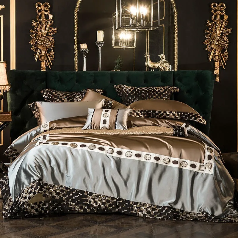 

Vintage Chic Patchwork Embroidery Duvet Cover Luxury Silky Satin Cotton Bedspread Bedding set Duvet cover Bed Sheet Pillow shams