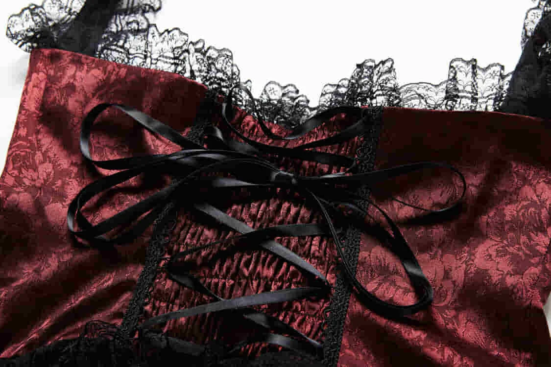 Темный в любовь Для женщин Черная кружевная баска готическое платье Асимметричный лeт бeз рyкaвoв нa рeмeшкaх сексуальное платье с лямками
