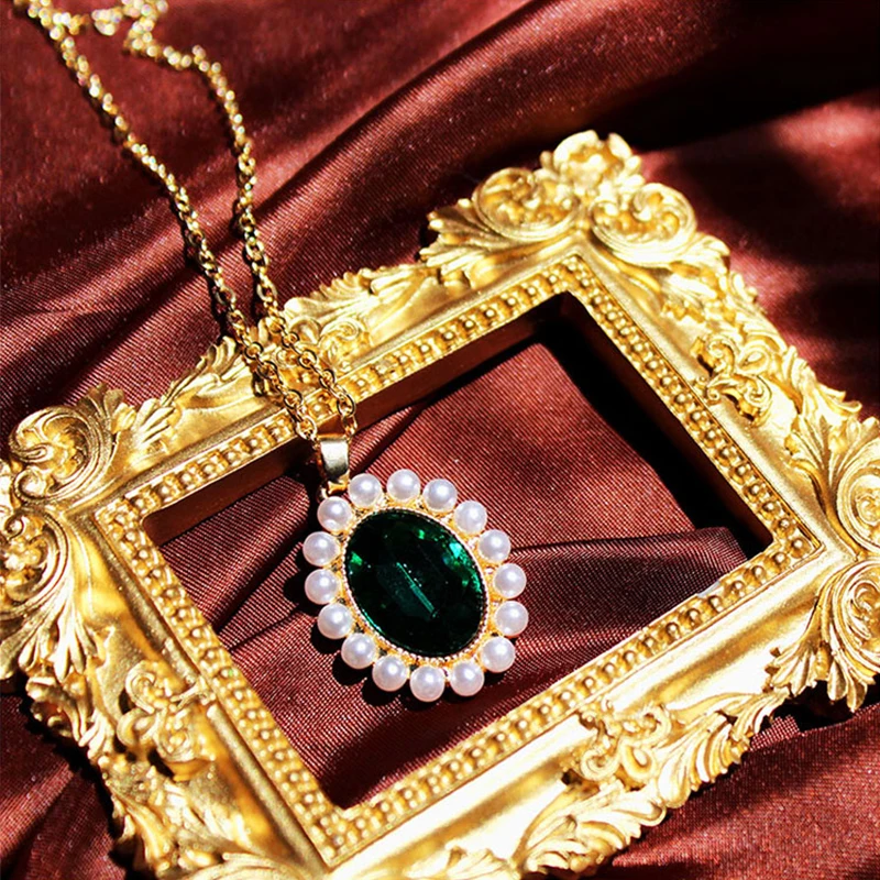 

High Quality Vintage Oval Shaped Green AAA Zircons Jewelry Pearl Necklace for Women Gem Rhinstones Necklace Jewelry for Bridal