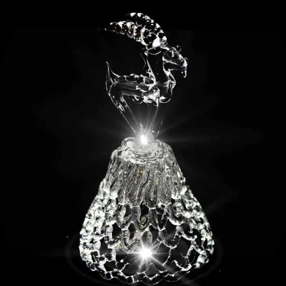 камень горный хрусталь. горный хрусталь талисман. хрусталь телец. самолёт колокольчик из горного хрусталя. телец хрусталь.