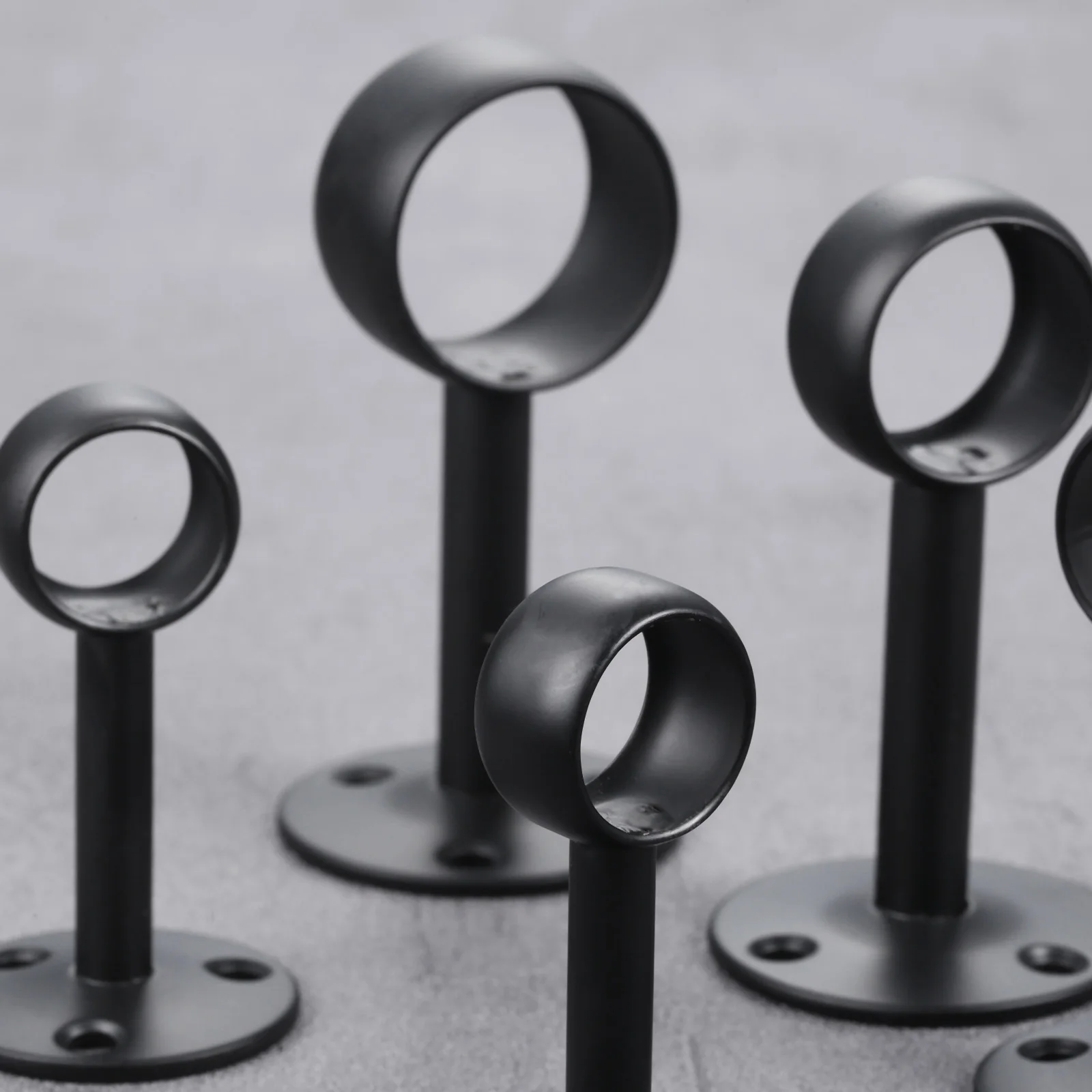 Supporti Asta Armadio In Acciaio Dorato - Flangia Per Tendere, Con Viti E Tasselli, Diametro 3.8cm - Foto 7