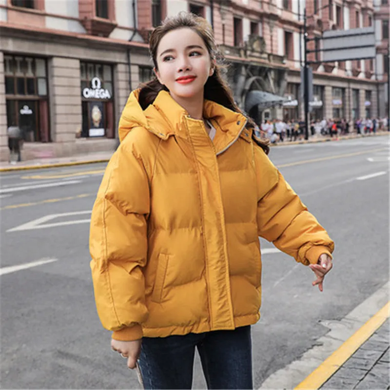 Короткая зимняя куртка больших размеров, Женская свободная парка с капюшоном, пальто для девушек, корейская мода, повседневное теплое плотное пуховое хлопковое пальто