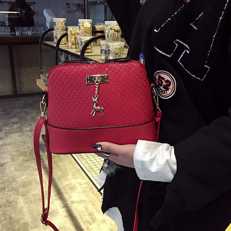 

Pu Indentation Woven Pattern Deer Pendant Women's Casual Shell Bag Shoulder Bag Over-the-shoulder Bag WOMEN'S Bag