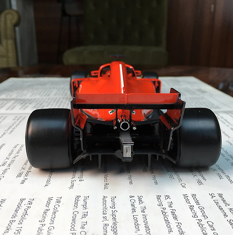 Bburago 1:18 1/18 2018 Ferrari SF71 H Kimi · Raikkonen No7 Formula 1 F1 гоночный автомобиль Транспортное средство литой под давлением дисплей Модель Игрушки для