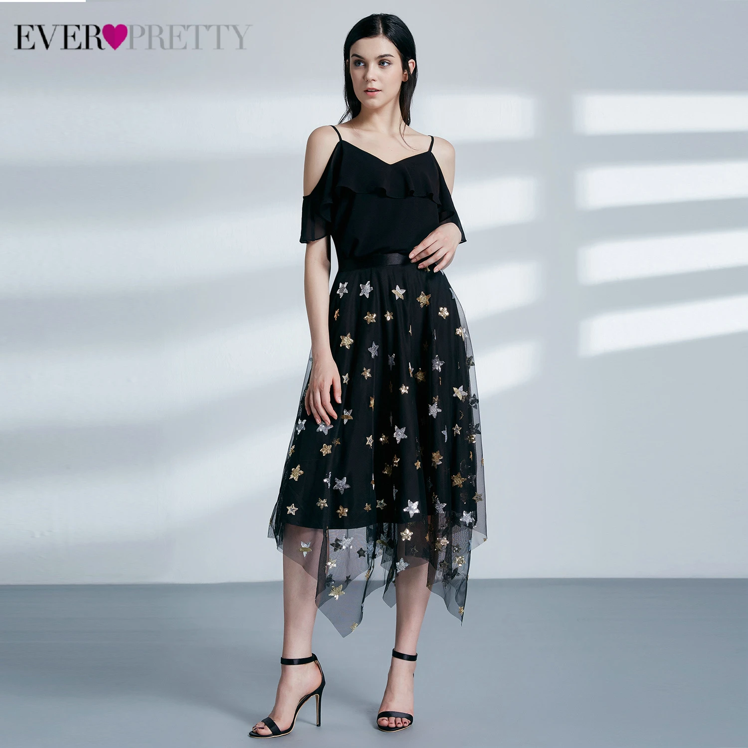 

Sparkle Black Homecoming Dresses Ever Pretty AS04086BK Asymmetrical Star Embroidery Chiffon Graduation Dress Vestido Curto 2020