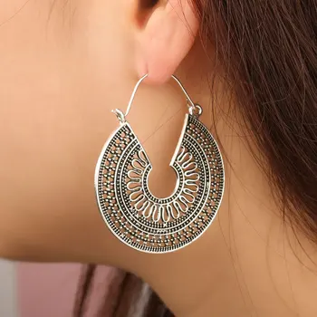 

Middle East Bohemian Vintage Cutout Metal Earrings Dubai Ornament Indian Jewelry Bohemian Earrings