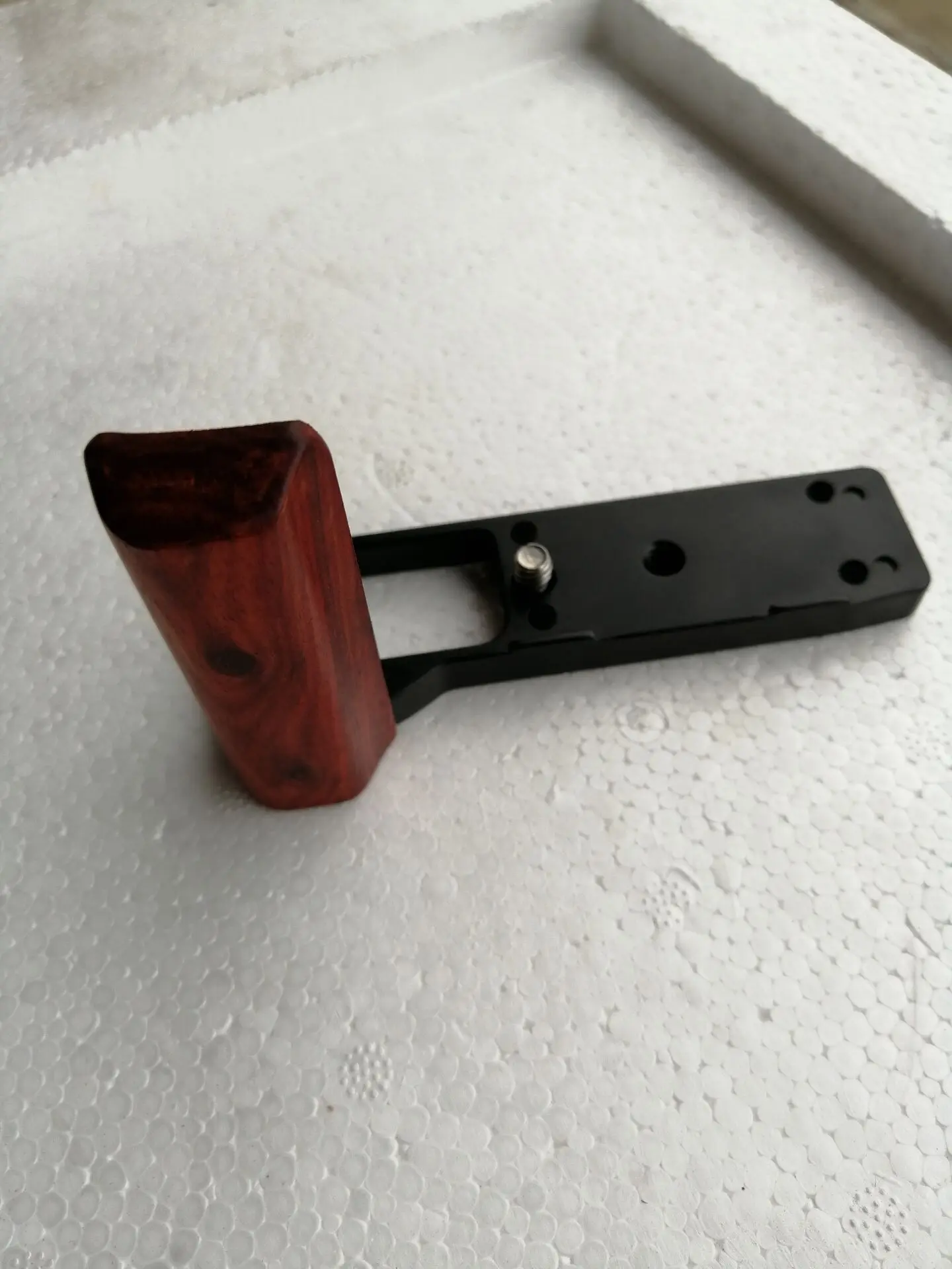 

Wooden Wood Hand Grip Plate Bracket with Alum Base Plate Bracket For FUJI XT-10 XT-20 XT10 XT20