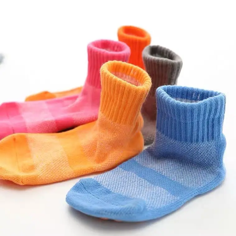 Fashion Socks Boys and Girls Anti Slip Cotton Trampoline Socks Soccer Football Sports non-slip floor socks Funny