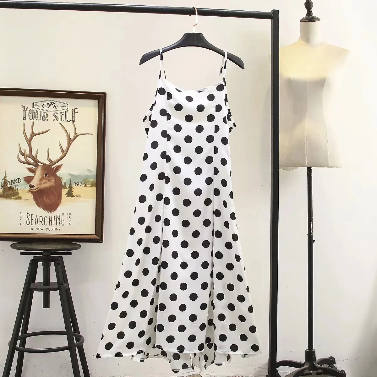 

W3-1051 Large Polka Dot Skirt