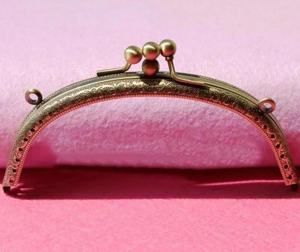 

13.5cm double-deck Three fold purse frame antique brass embossing Double shackle DIY Kiss lock bag Coin Purse