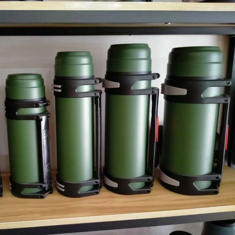 

4000ml Russian Army Green Large-capacity Outdoor Sports Water Bottle Stainless Steel Vacuum Mug Car Portable Gift Travel Bottle