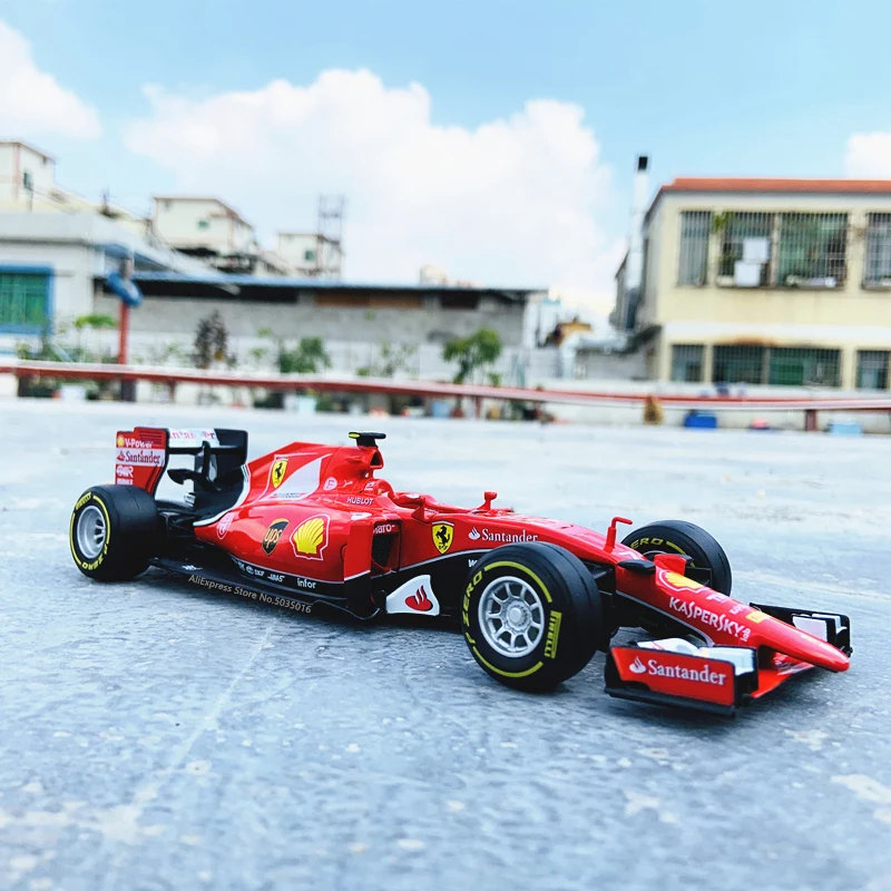 Модель автомобиля Bburago 1:24 F1 2015 Ferrari SF15 T Formula One модель из сплава декоративная