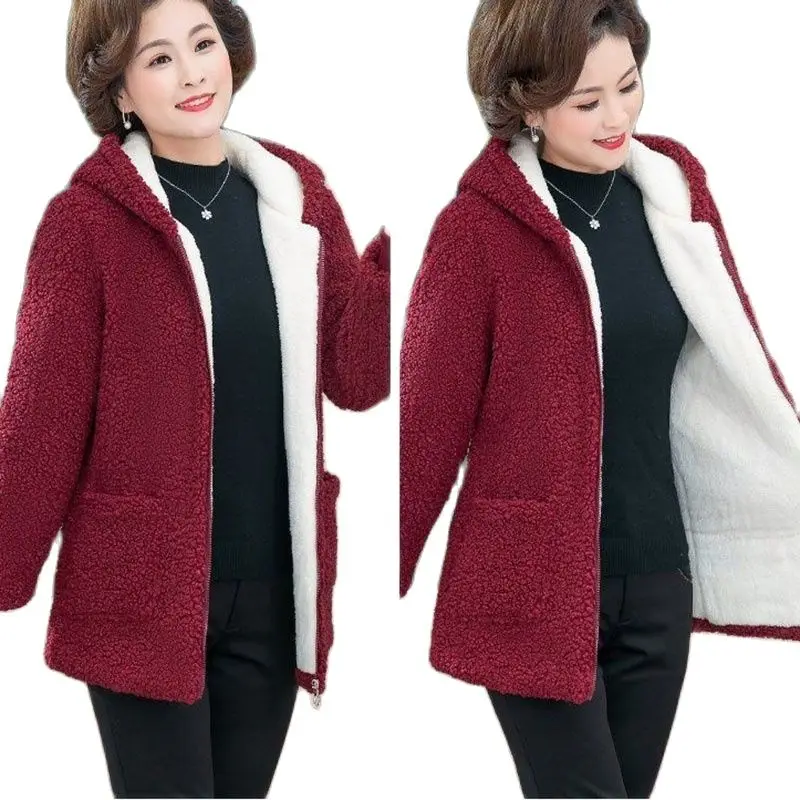 

Новинка 2022, пальто с овчиной, платье для матери средней длины, бархатное, утолщенное, имитация овечьей шерсти, флисовое Женское пальто 5XL
