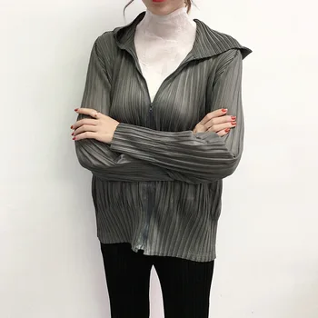 

LANMREM 2020 new pleated spring and summer fashion women clothes turn-down collar full sleeves hooded thin jacket WJ93302