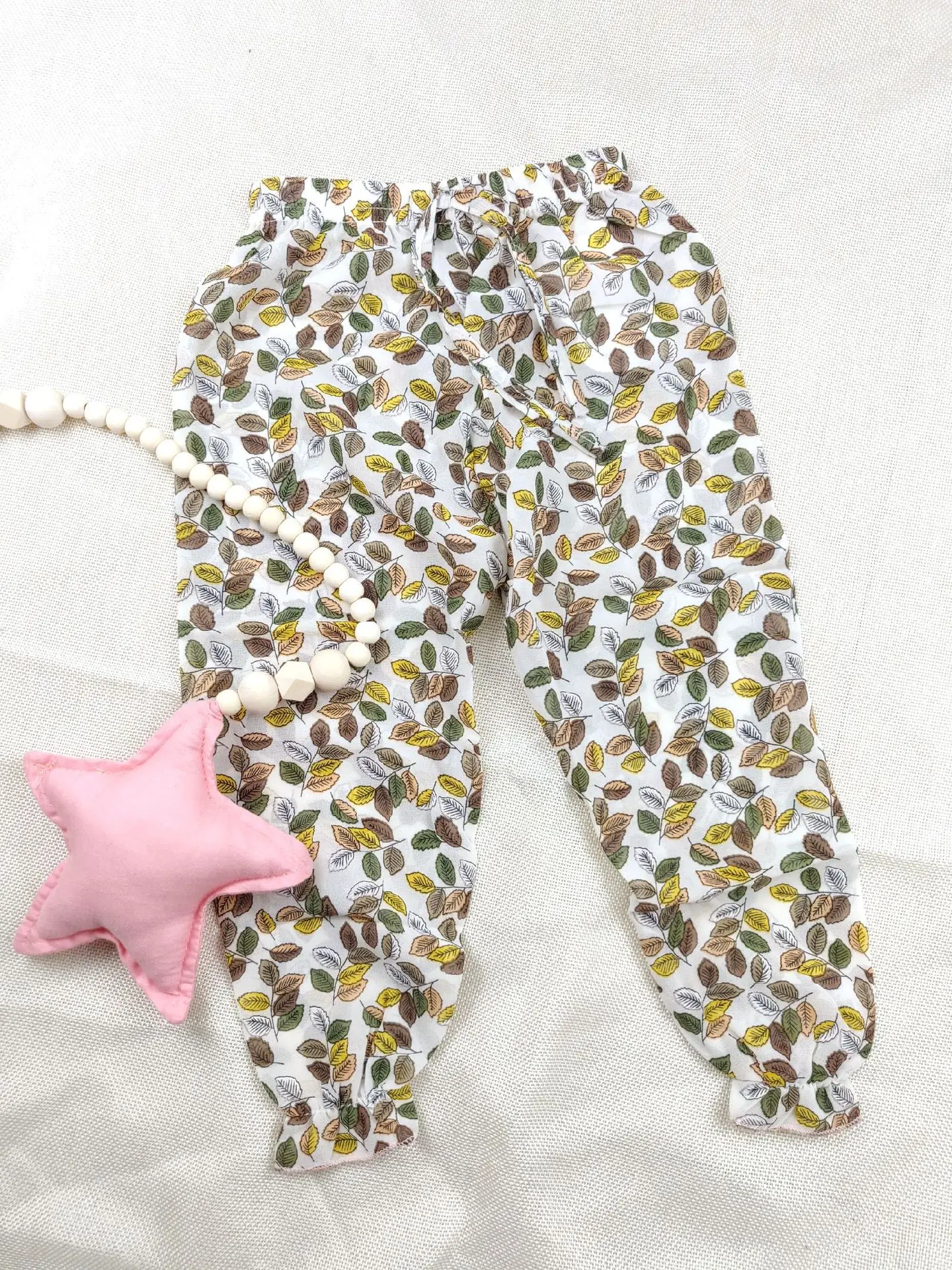 

Childrenswear Casual Comfortable Trend of Fashion Anti Mosquito Pants Chiffon 9 Points Pants