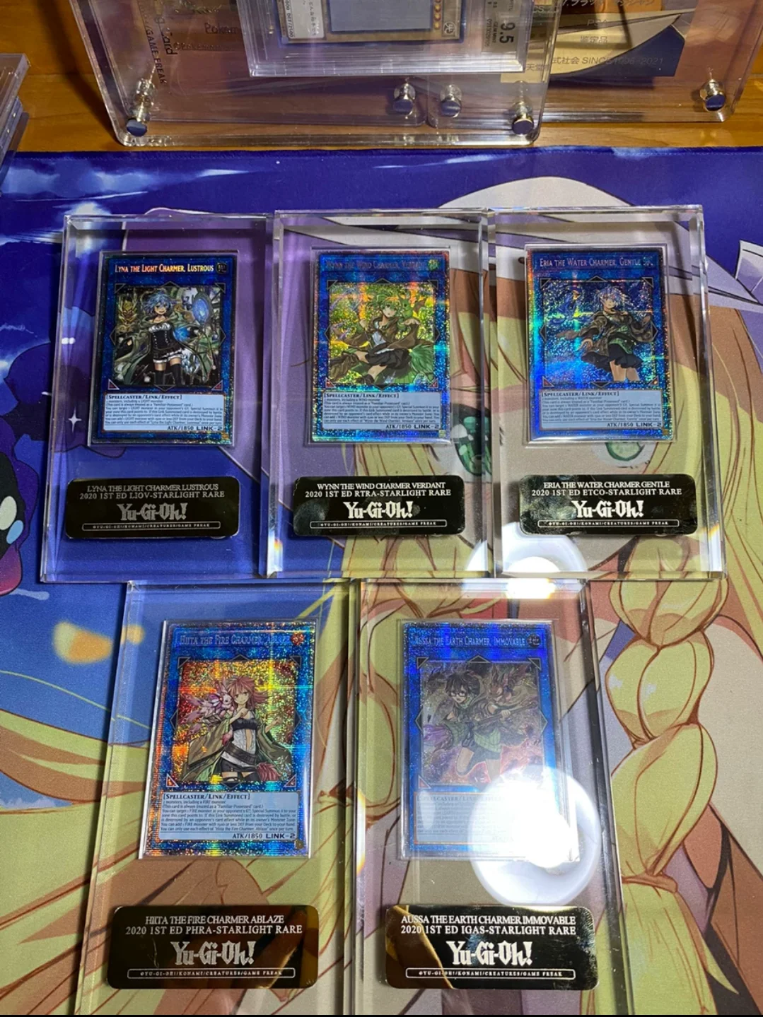 

Yu-Gi-Oh GHR/DDS/SLR Black Rose Dragon/Blue-Eyes White Dragon Exclusive Nameplate Crystal Card Brick (Self Made-No Card)