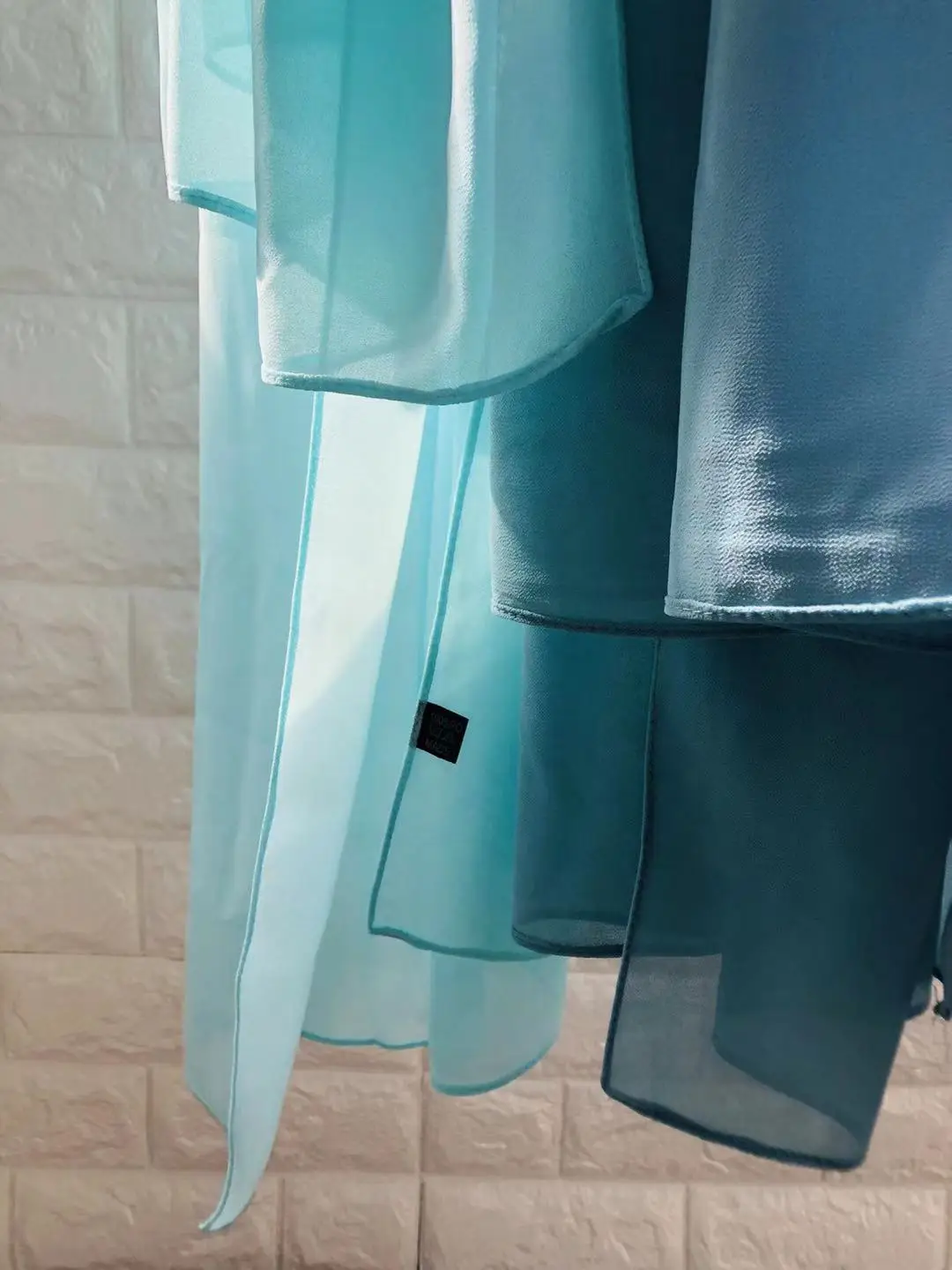 Рисунок 4 - Однотонный шифоновый шарф