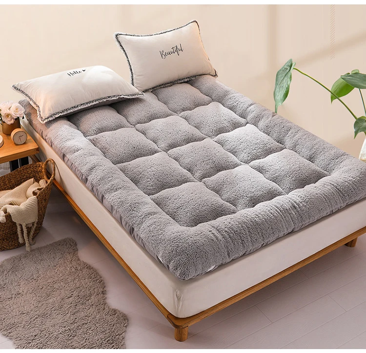Description Picture 2 of itemWinter warm thick mattress upholstery high quality household pad quilt tatami floor mattress lamb cashmere mat