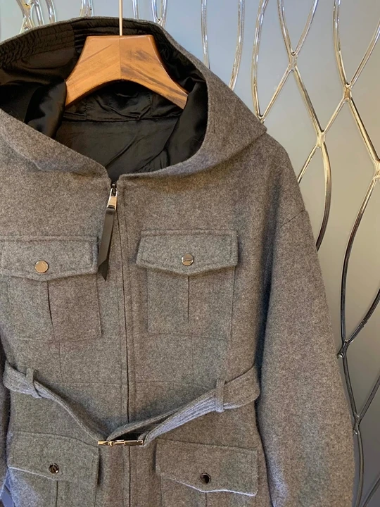 Early autumn new women's wear neckline, cap, decorative buckle, waist, long sleeve cloth, Long Sleeve Jacket 1004