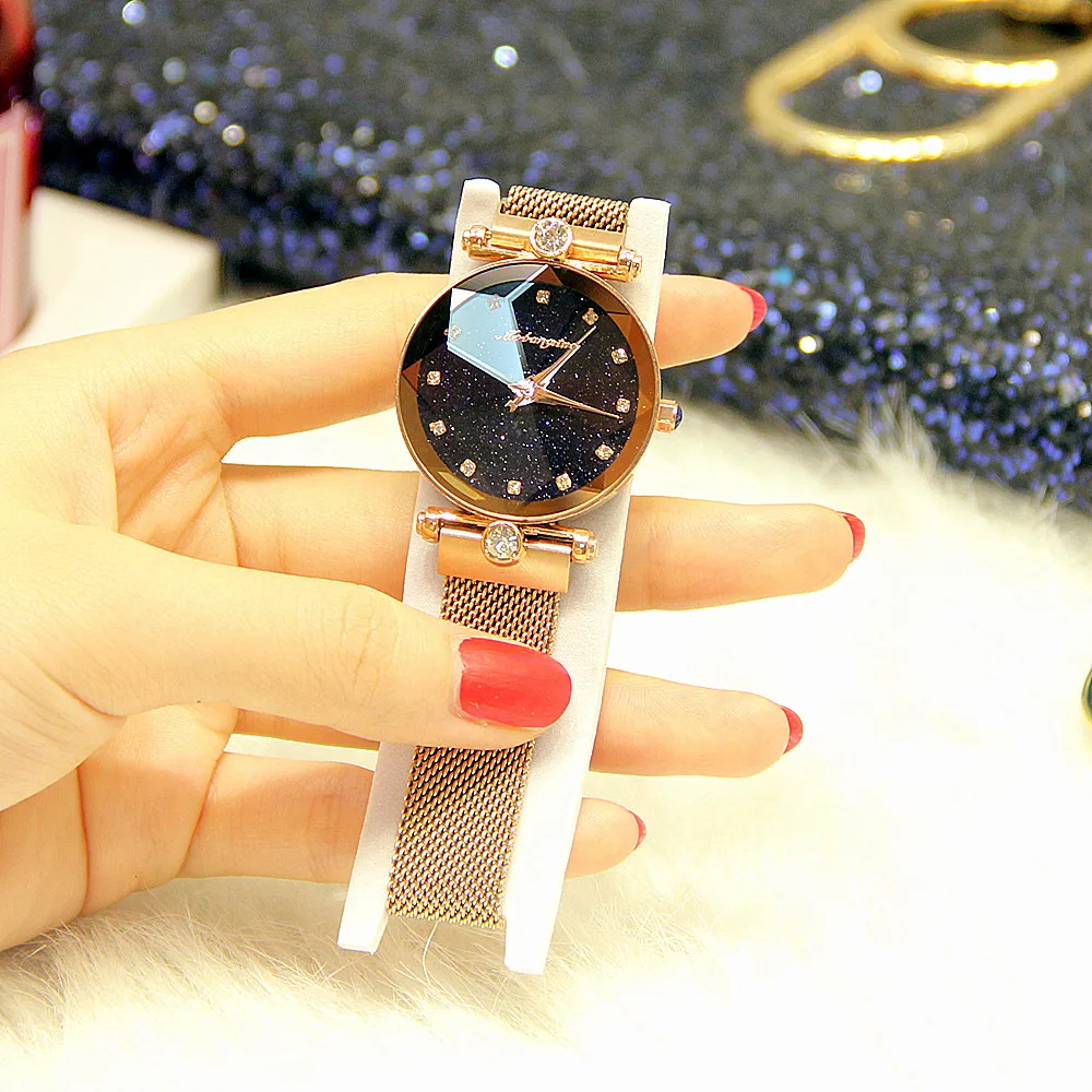 

Versatile 2018 New Style Ladies' Watch Korean-style Diamond Set Star Surface Quartz Waterproof Suction Magnet Mesh Belt Trend Wa
