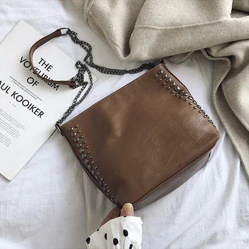 

Large Capacity Tote Bag Women Fashion Chain Rivet Shoulder Bags Lady Commuting Pu Leather Purses Bags
