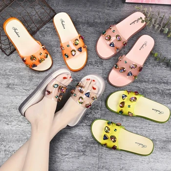 

2020 Summer New Women Fashion Crystal Slipper Flat Heels Comfortable Breathable Beach Slippers flip flops