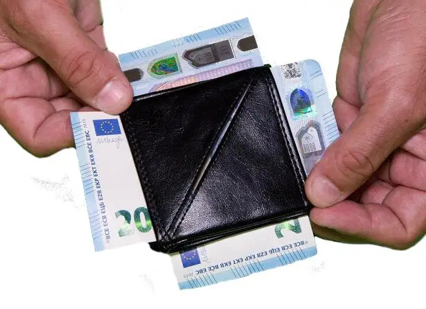 

Origami Wallet by Cardistry Magic tricks