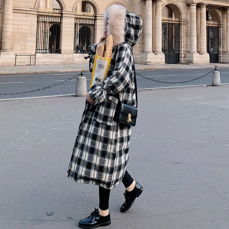 

2019 Chic off Season Black And White Lattices Long Cotton Coat Hooded Model Large Fur Collar Drawstring Waist Hugging Thick Cott