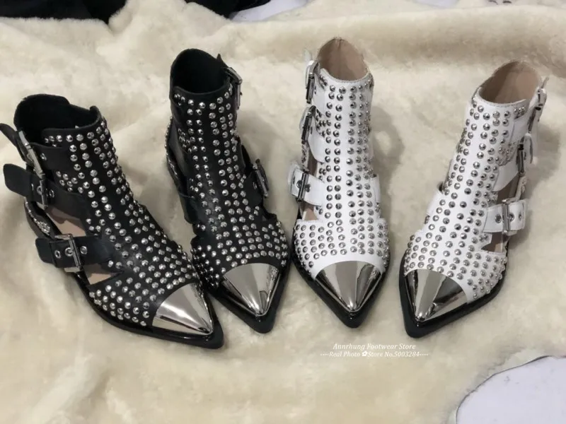 Ботинки с острым носком из металла в стиле панк; удобные ботильоны на плоской подошве с заклепками и шипами; ботинки с пряжкой на ремешке; короткие ботинки с вырезами сбоку; botas Feminina