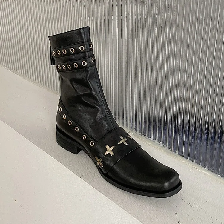 Winter punk style motorcycle boots rivet thick heel zipper women's short boots