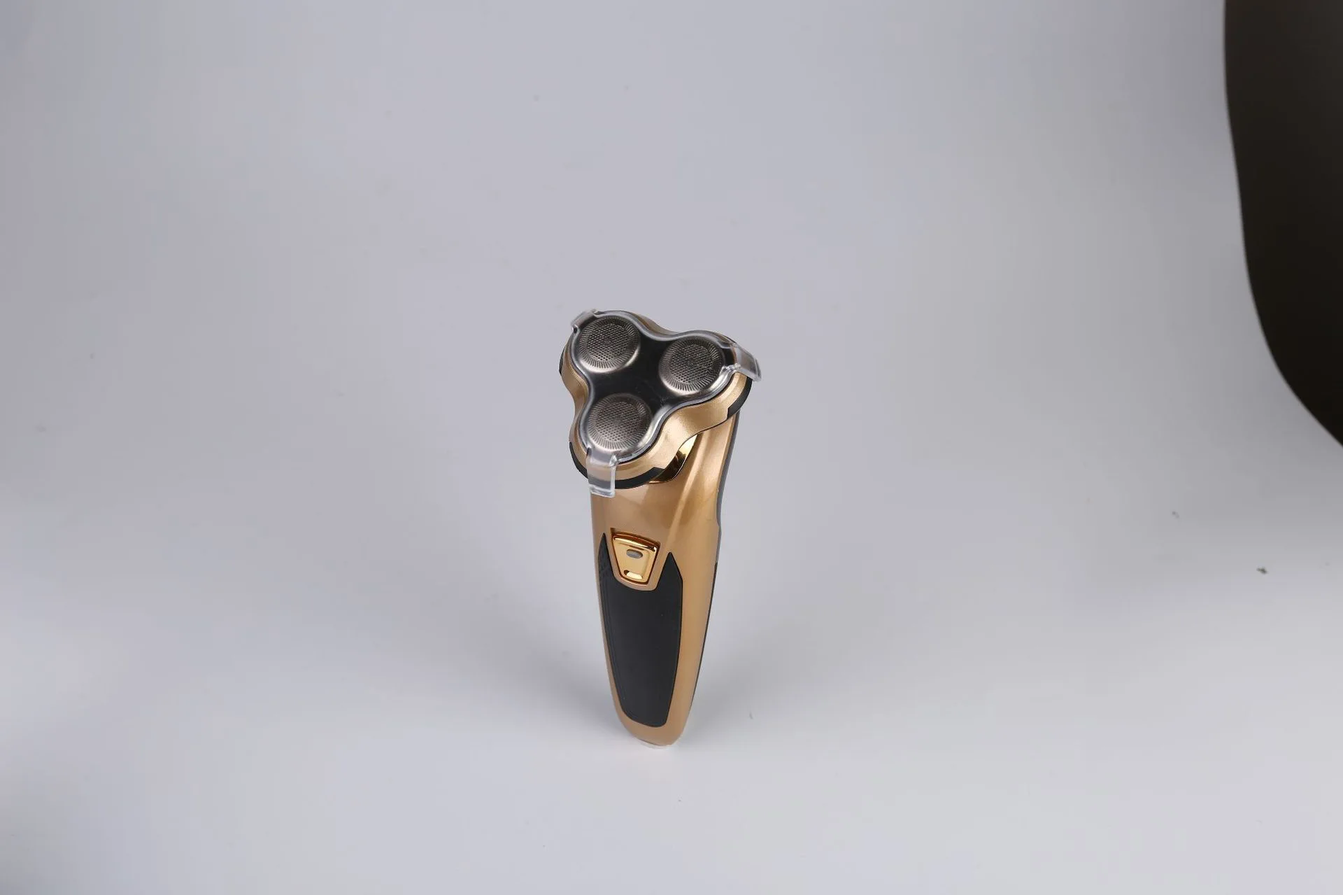 

New Style Rechargeable Smart Shaver a Generation of Fat Rotating Shaver Three Cutter Head Electric Shaver