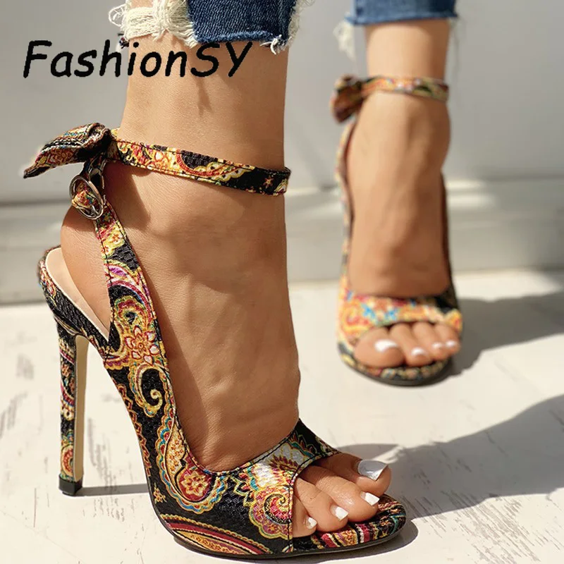 chaussures pour chevilles fines