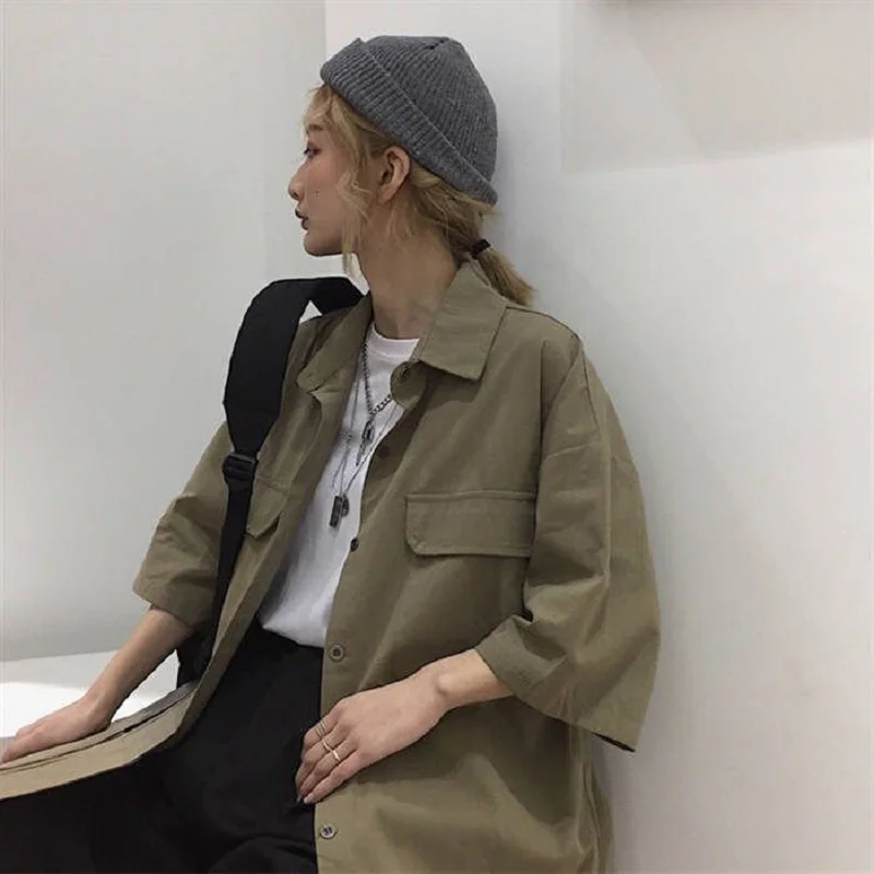 

Женская рубашка в стиле сафари с коротким рукавом и карманами, рубашка в минималистичном стиле с отложным воротником и пуговицами, женская одежда, лето 2024