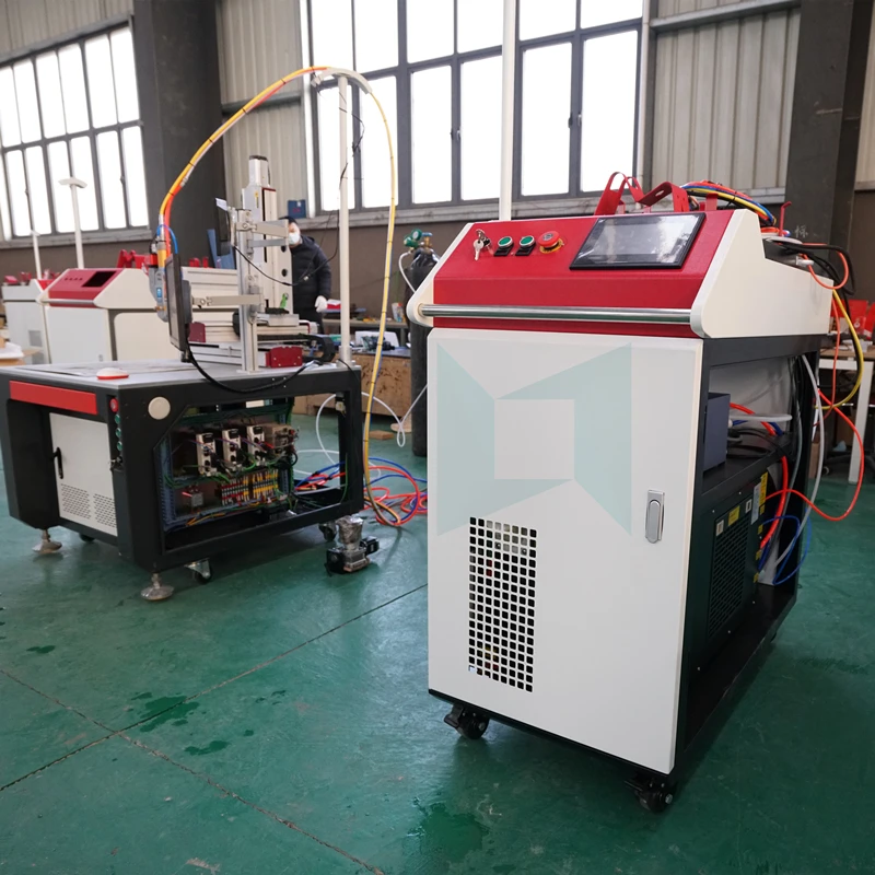 Best Factory Price 100w 200w 300w 500w 1000W Handheld Laser Rust Removal Cleaning Machine Ror Mould Paint Oil Dust |
