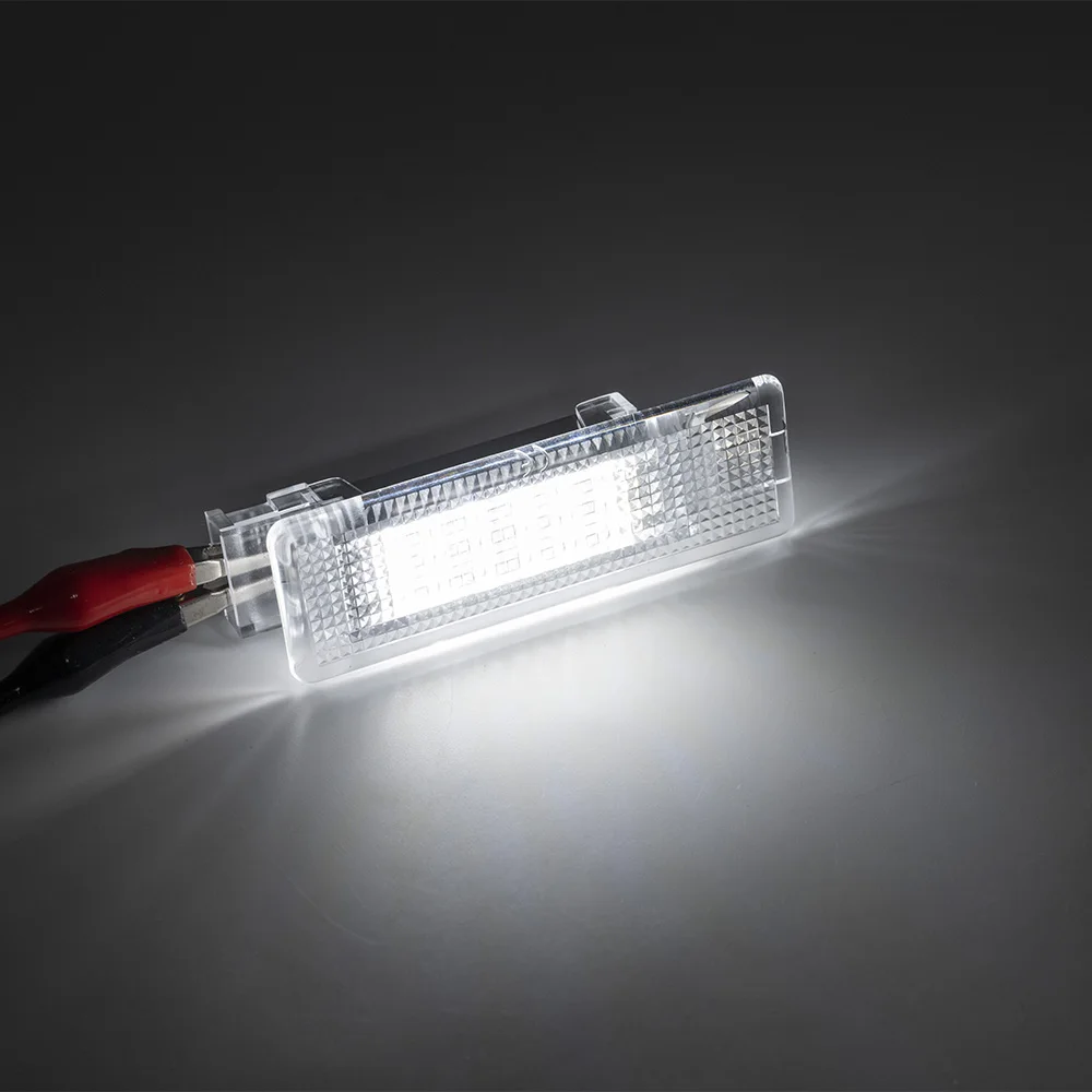 Kit Luci Bagagliaio Baule A Led VW Golf 5 Golf 6 Golf 7 Jetta Passat CC Polo 5D Scirocco EOS Tiguan Touran Transporter Caddy Campmob SEAT Altea Cordoba Ibiza Leon Leon4 Toledo