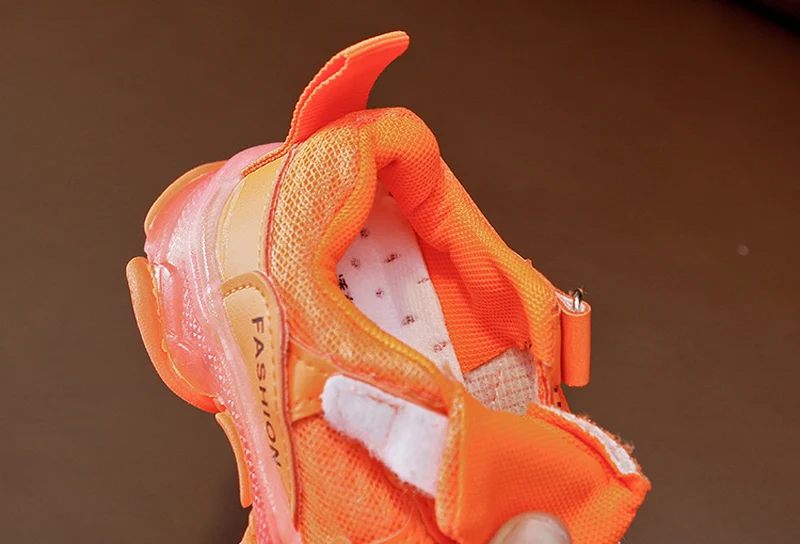 11929675825_1016882337