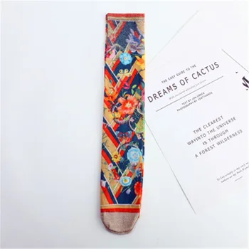 

Fashion graffiti socks Interesting patterns Street fashion style socks Glittering socks Elasticity Good quality Retro style sock