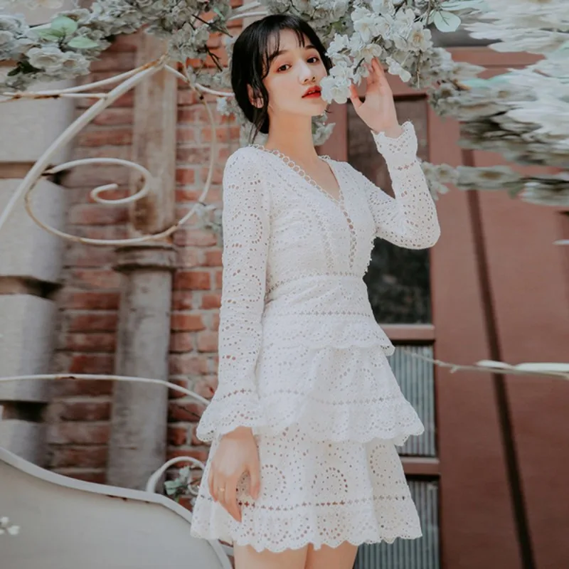 

2019 New Runway self portrait women Mini Cake lace Dress long sleeve hollow out V-neck party Elegant vintage Dresses Vestidos