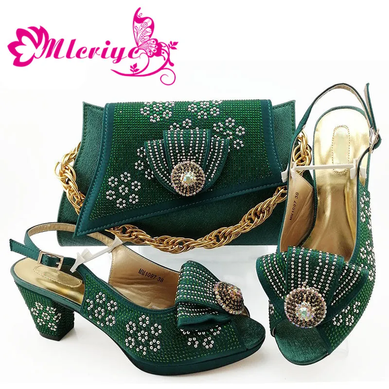 Красивый дизайн; Итальянская обувь с сумочкой в комплекте; новейшие стразы; комплект из женской обуви и сумочки в африканском стиле; распродажа