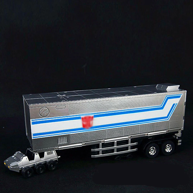 Трансформеры toyTAKARAtoy Masterpiece MP-10 Optimus Prime Action Japan Ver без коробки - Цвет: MP10 compartment