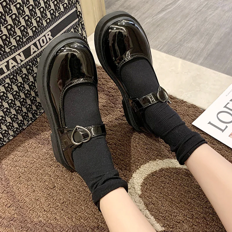 Good Value Lolita-zapatos informales de charol con hebilla de corazón para mujer, zapatos Mary Jane, zapatillas de plataforma, color negro, 2021 oo3KMmrnEyM