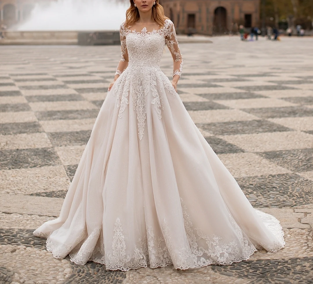 

Elegant Long Sleeve Mermaid Lace Wedding Dresses Ivory Button Back Tulle O-Neck Robes De Mariée Bridal Gown For Women