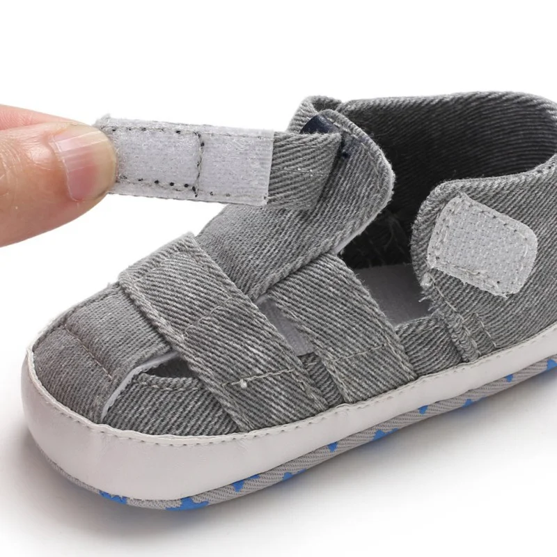 Летние сандалии для маленьких мальчиков; дышащая нескользящая обувь для малышей; сандалии для малышей с мягкой подошвой; обувь для первых шагов