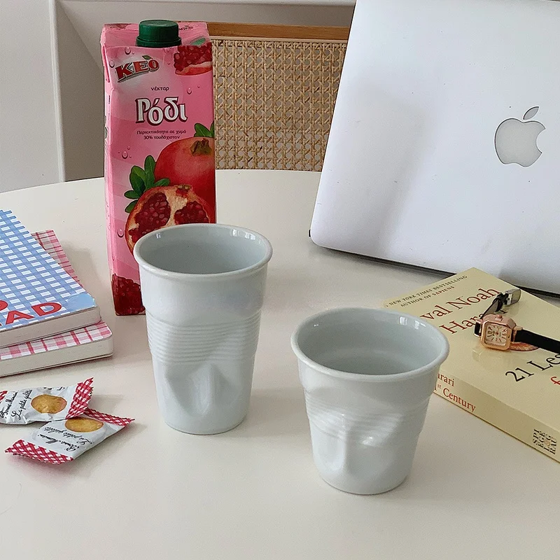 LadyCC French Irregular Creative Hand Holding White Ceramic Coffee Cup Minority Personality Mug | Дом и сад