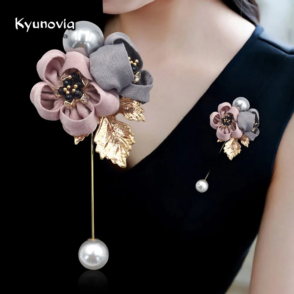 

Kyunovia Pearl Fabric Cardigan Shirt Shawl Fabric Flower Brooch Pin Cardigan Pin Professional Coat Badge Jewelry Accessorie BY1