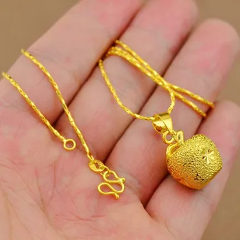 

Cash Christmas Eve send girlfriend Euro frosted solid Apple Pendant Necklace plated with Vietnamese Nansha gold jewelry